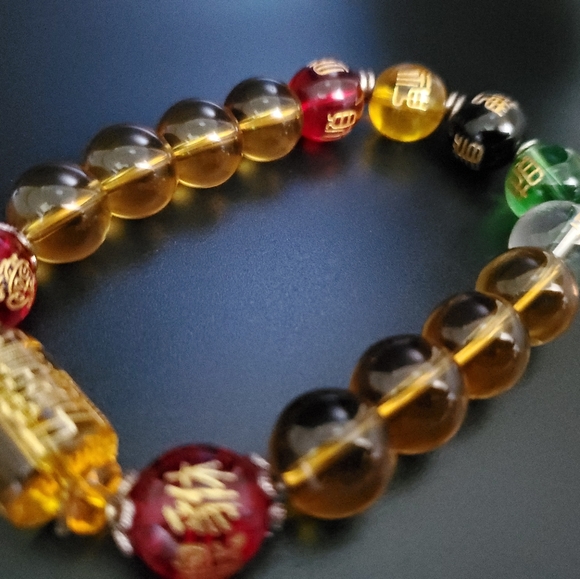 Bracelets - Picture 4 of 7